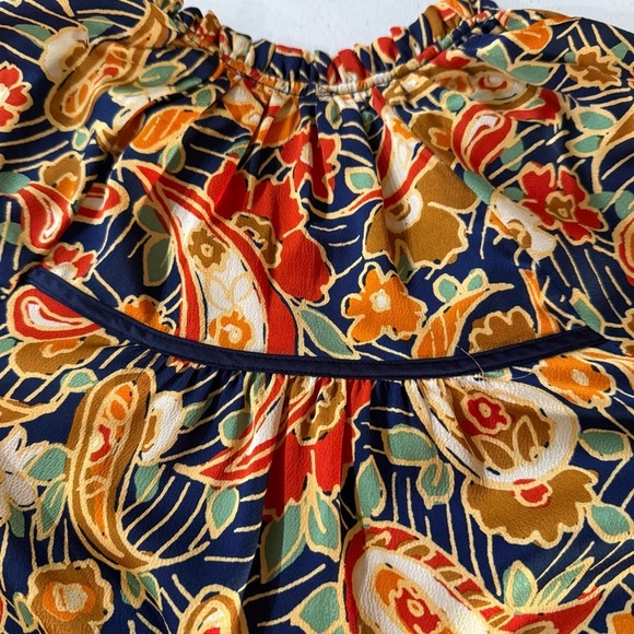 Umgee Paisley Blouse Ruffle Neck Long Sleeve Gold/Navy Satin-like Women’s Medium - Picture 4 of 11